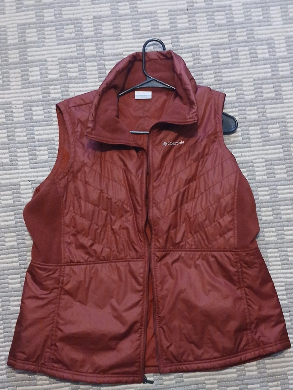 Columbia Women's Quilted Vest - Rust Red